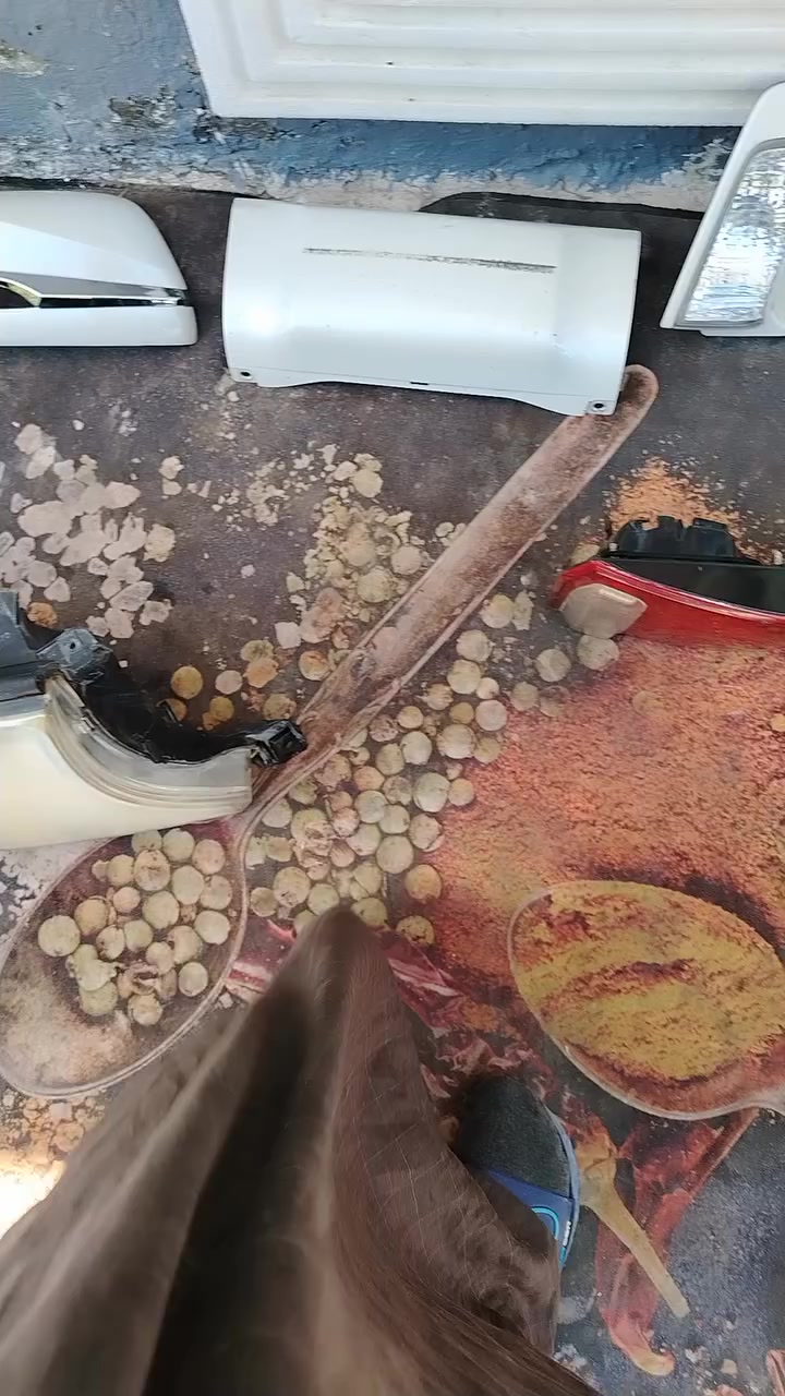 غراض لاندكروز للبيع مال مديل ١١
***********
