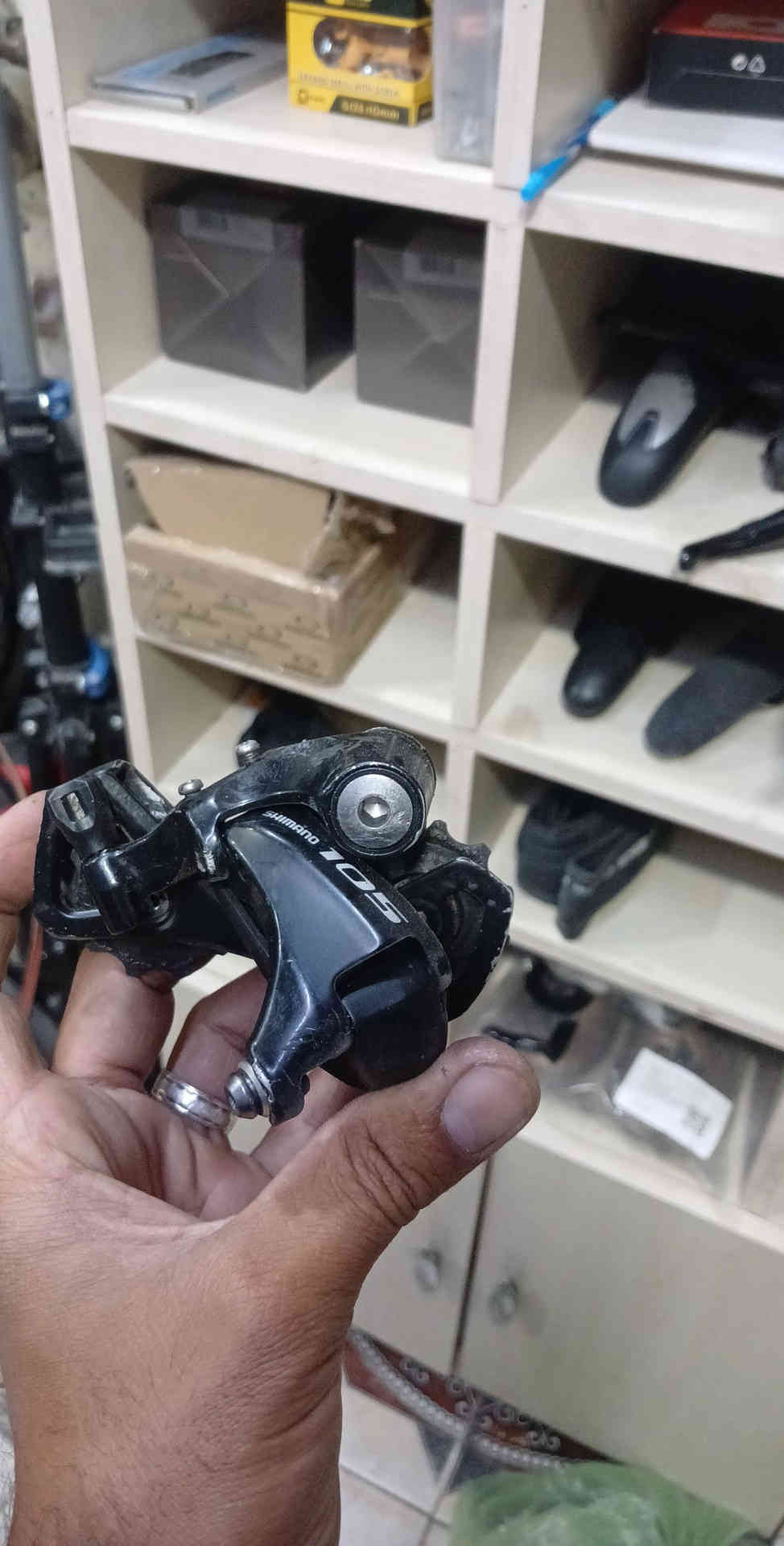 السلام عليكم كابتن 
متوفر سيت كروب شيمانو {105} {5800}
مجمع{52×36}[ضراع 172]
بدلات{11×2} 
كباتن السيت مستخدم نظافة 75%
السعر المطلوب{325الف}
العنوان البصره الجمهورية شارع المكاتب 
***********
***********
تحياتي للجميع أخوكم محمد المنصوري
