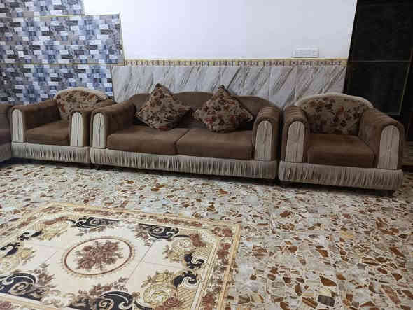 السلام عليكم تخم للبيع 10 مقاعد تسكام نضيف وضخم جداً بدون ضرر العنوان كربلاء حي العسكري قرب مدرسة السبأ السعر 175 للإستفسار الاتصال على الأرقام *********** أو ***********
