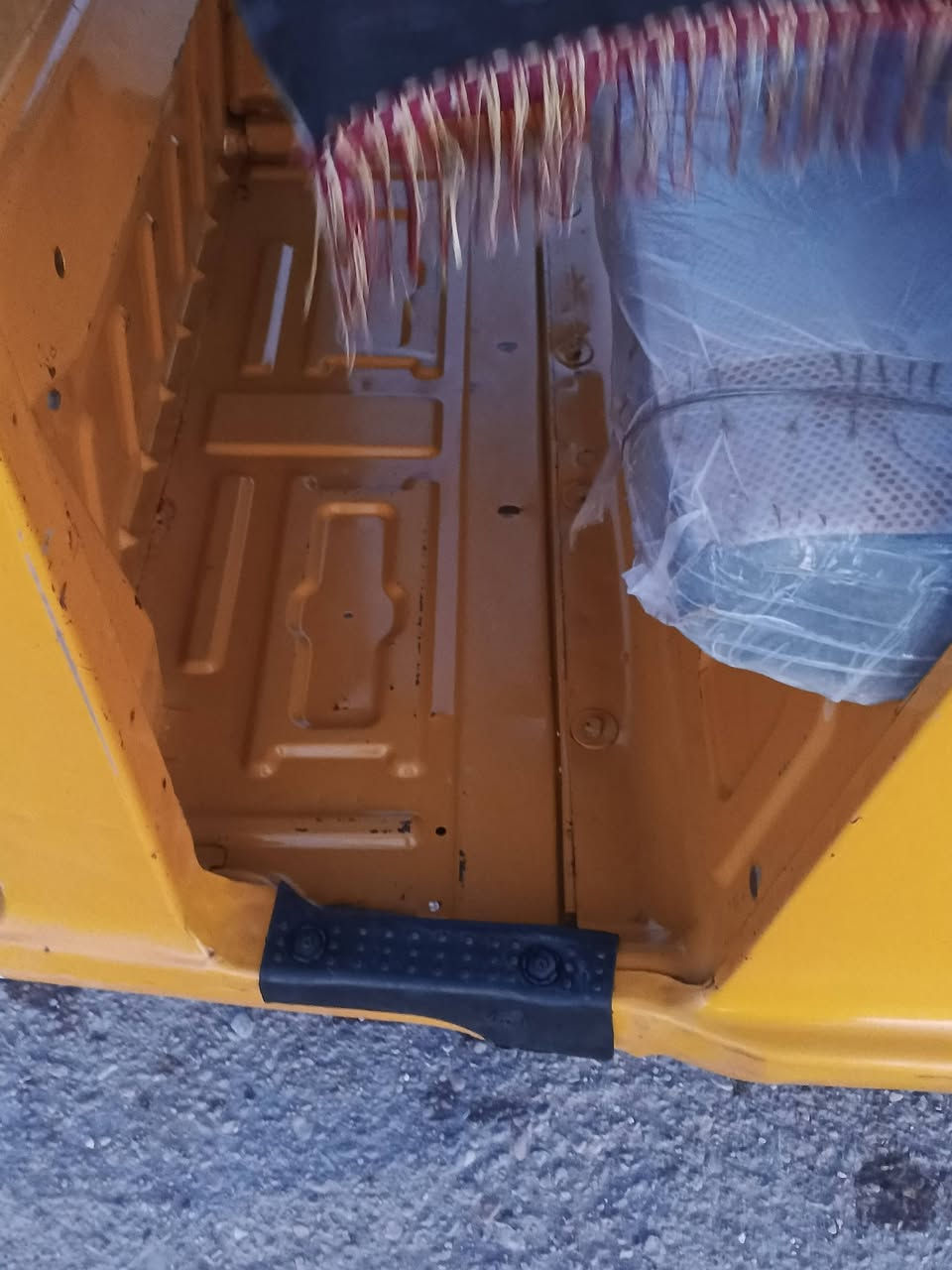 السلام عليكم تكتك tvs21الواجبه الوله تكتك دبلات جداد باتري جديد سلف جديد كهربائيات فول كوله شغاله مانقصه كلوب اشاير دبل اشاير صلايب درام شفتات جواريب  مفوله وجاهز عل اخر حبايه مكينه وكير وكسل وكلجات  كشر كفاله عد صبغ اهىلالات فقط والباقي كفاله مكاني واسط ***********
