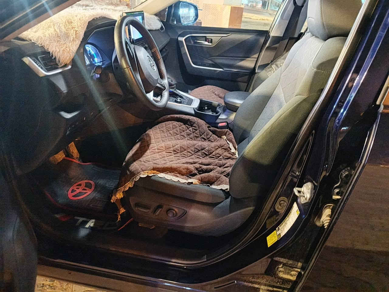 سلام عليكم رام فور٢٠٢٤ امريكي رقم بغداد فول مواصفات فتحة كشن كهربائي كشنات تفئة تبريد ستيرن تفئة صندوق كهربائي لادار جانبي لادار اماني خلفي حساسات تحكمات ستيرن حادثه دعامية امامية شويه جاملغق امامي جه يسرة ايرباك ستيرن دشبول مكان بغداد الزعفرانية ***********
