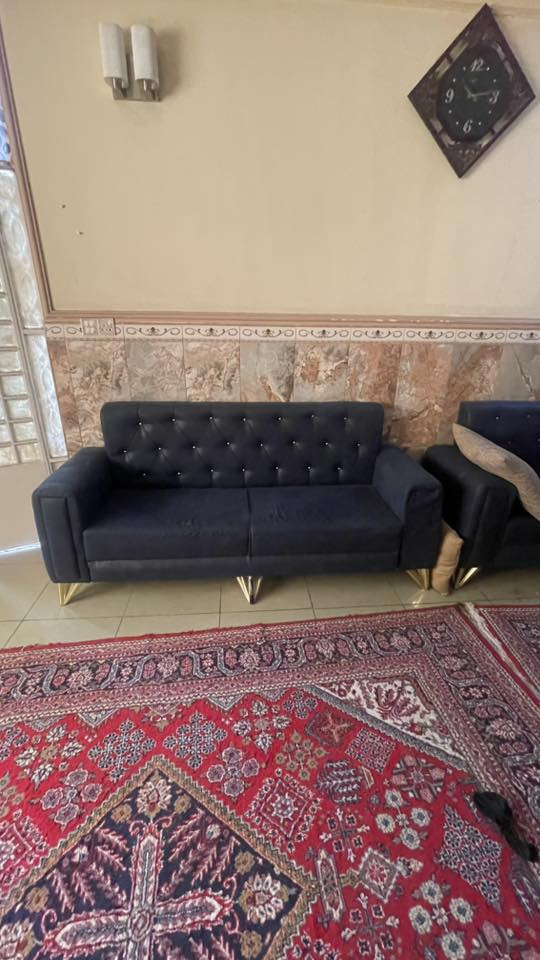 قنفتين زرقا وقنفتين بني للبيع سعر150 تصل واتس‭0773 421 5089‬ نظيف مبي عيوب
