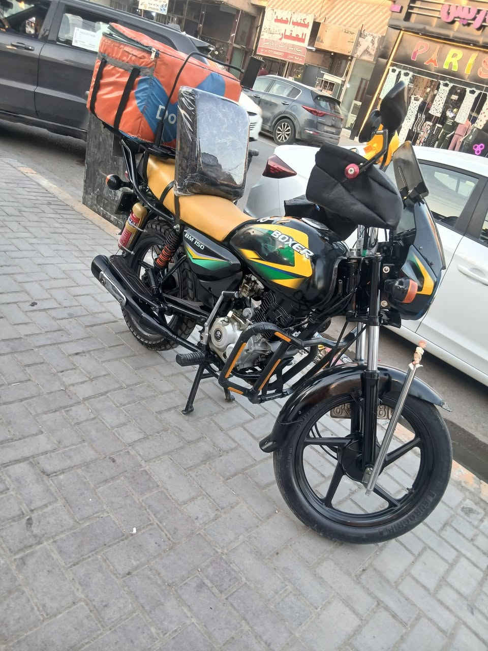 السلام عليكم بوكسر 21 بأسمي تحويل ثاني يوم وهزه بيها يعني مدوخ راسا حول بأسمك
اخت الزيرو  نضيفه كلش شلعه ومعدل خير من الله كهربايات سلف هندر فوول لايت زنون ماشيه 9 الاف
مكينه خلاص ما مفتوحه بلاديه دراجه
جيب وياك فيتر وافحص على راحه راحتك
السعر مليونين وبيها مجال بسيط
***********
