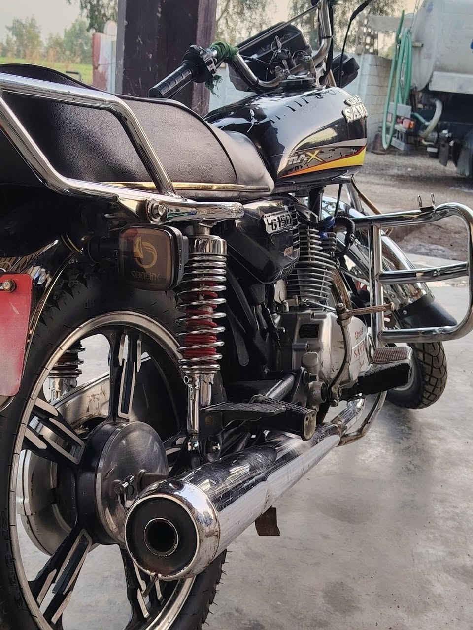 سلام عليكم دراجه لبيع موديل 2022 كهربائيات كلهة شغالة سلف نهدر كاملة مابيهة اي نقص اورق اوصولية  السعر ٤٧٥ او بيهة مجال مكاني بغداد جسر ديالى جديد ***********
