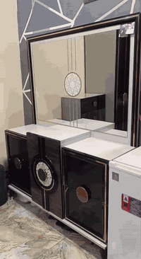 السلام عليكم غرفه تركي تسع قطع نظافه 100% غرفه اختي الجديده مستخدمه شهر احتاجيت وارد ابيعها والشراي يتصل وبي خير وتدلل السعر 900 والله مشتريها باثنين وربع ***********
