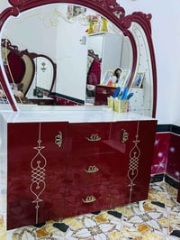 غرفه تركي نضيفه البيع السعر 600وبيه مجال الشراي 07813509984