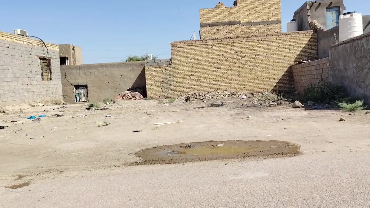 قطعه للبيع الدريق السيد حمد قرب جسر البدعه المساحه 180 متواجد عل هاذا الرقم. ***********
