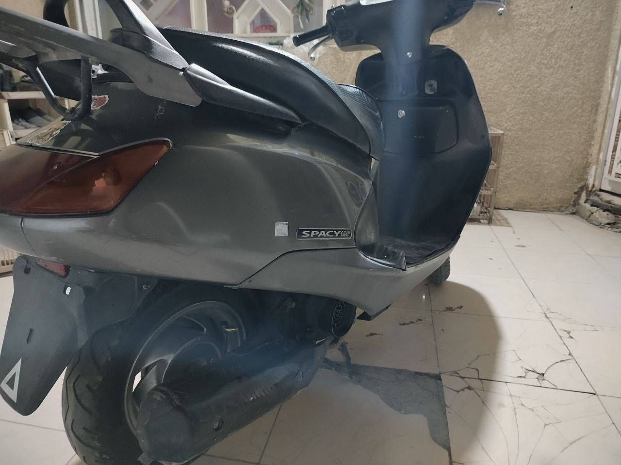 سبيسي ياباني مجفته رايمر جديد
صار اسبوع مجفته
نظيفة كهربائيات شغاله 
قفل ستيرن قفل جنطة 
تشغيل سلف 
سعر 650 بيهة مجال بسيط
عنوان كوت الخاجية 
***********
