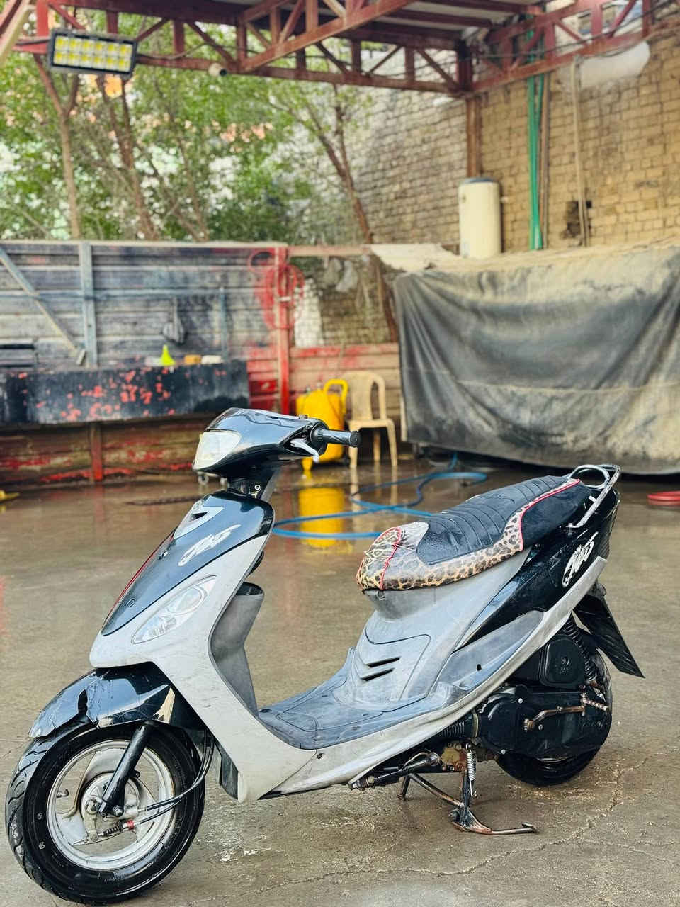 السلام عليكم شباب دراجه ماكس للبيع دراجه نضيفه مابيه نقص بس سلف يرادله دشلي ودراجه مكينه خرسه تجي شوف كدام عينك وتأخذ سعر ٤٧٥ وبيه مجال الطيبين الاتصال ***********
