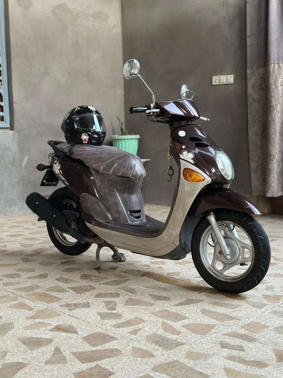 السلام عليكم للبيع فله كفاله ختم واحد مكينه ممفتوحه مصارلها فتره من مطلعها من المعرض للاستفسار ***********
مكان ديوانيه تواصل واتساب او اتصال على الرقم فقط
