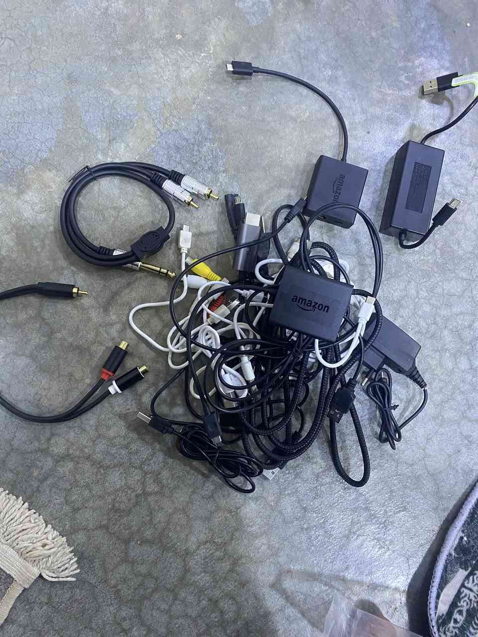 متوفر ٢٤ قطعة كلشي بيها مال غراض امزون


**إذا كنت صاحب هذا الإعلان وتريد حذفه لأي سبب، رجاءا أرسل رسالة إلى الدعم الفني**