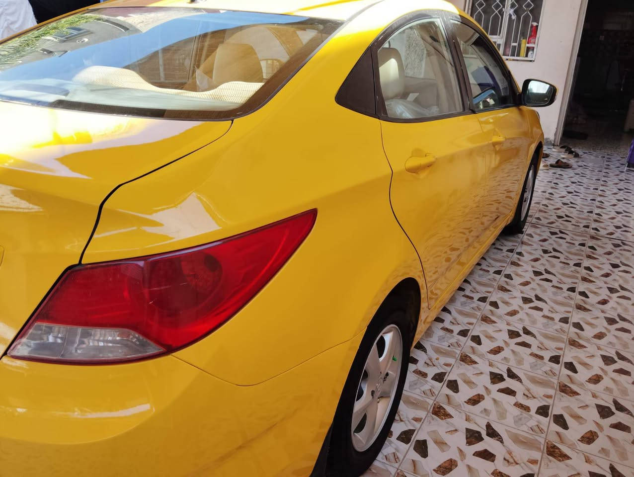 السلام عليكم اكسنت 2013 رقم بابل دولي سنويه وهيه جدد مكفولة من ظربه والتبديل مكينه 1600 دوش لا تبخير ولا تنقيص تخم تأير جديد كير حداديه تبريد جاهزه اي نقص مابيه سعر 88 وبي مجال *********** مكاني بابل المركز
