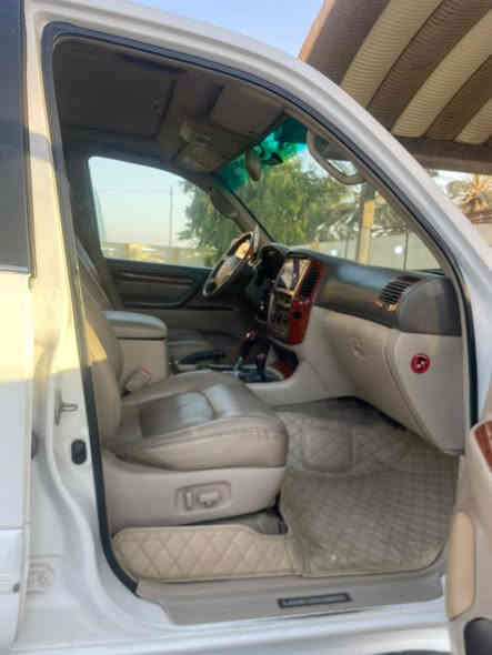 لاندكروز 2006 بسمي فول الفول مواصفات بس الخط مصبوغ بدون معجون والباقي على وضع شركه غزاليه بغداد السعر 185 مكلف بالنشر ***********
