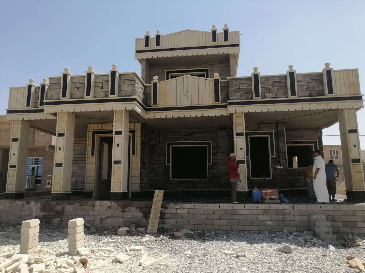 يوجد كادر حجر حلان بسعر مناسب شغل شرط هندسه من يرغب بل عمل يتصل عل خط و الخاص مفتوح ***********
