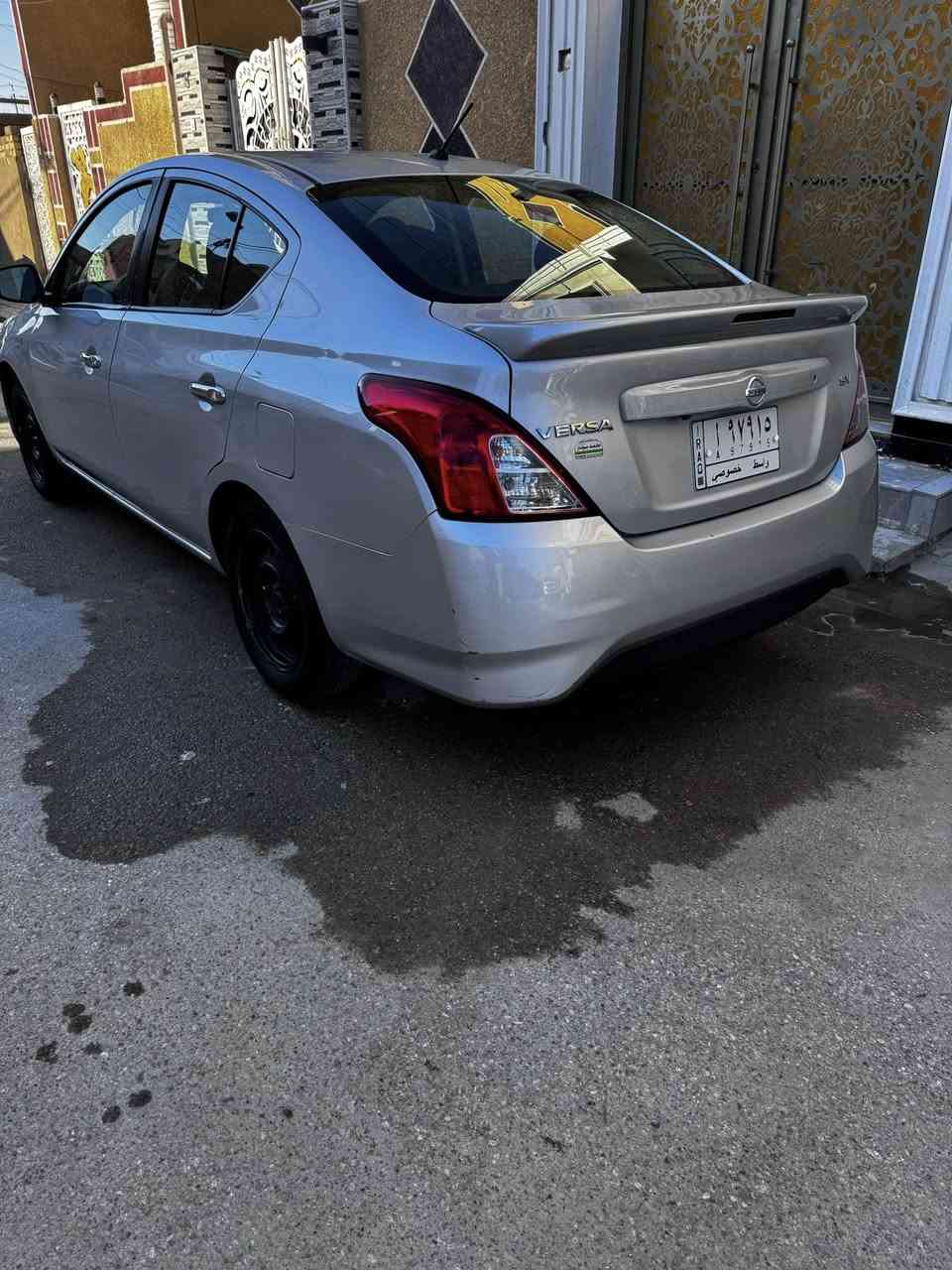 السلام عليكمً لبيع او مراوس.موديل ١٩ وارد امريكي
حادث جاملغ وبنيد والباب السايق بي صبغ 
رقمً واسط كير مكينه مكفول 
حداديه امامي وخلفي جديد كلش ناعمه 
تخم تاير جديد 
السياره جاهزه للاخير رقم واسط 
موجوده بلكوت مركز مدينه 
السعر ٩٨ وبيه مجال للاستفسار 
الاتصال ع الرقم ***********
