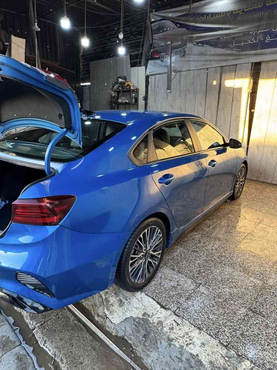 السلام عليكم فورتي جي تي لاين 2023
فول مواصفات 
فتحة سقف 
مكينه 2000 دوش
دخول ذكي
مري لون اسود بلادي
صندوق ذكي 
تشغيل عن بعد
شحن لاسلكي
درايف مود
وفول حساسات ورادار حت بلمري
مانع تزحلق 
قيادة ذاتية ومثبت سرعة 
تخم تاير جديد  
سيارهة جاهزة وخير من الله 
مكاني بغداد حي القاهرة 
السعر 180$ وبيهه مجال
صور الضرر موجوده فقط الدعاميه نصهه 
***********
