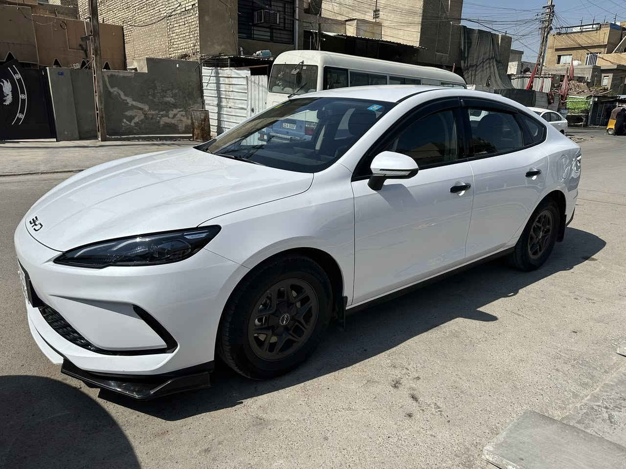 السلام عليكم بي وايدي سيل فايف ماشيه 6 الف مكفوله كفاله عامه فول وجاهزه عنواني بغداد استفسار اتصل ***********
