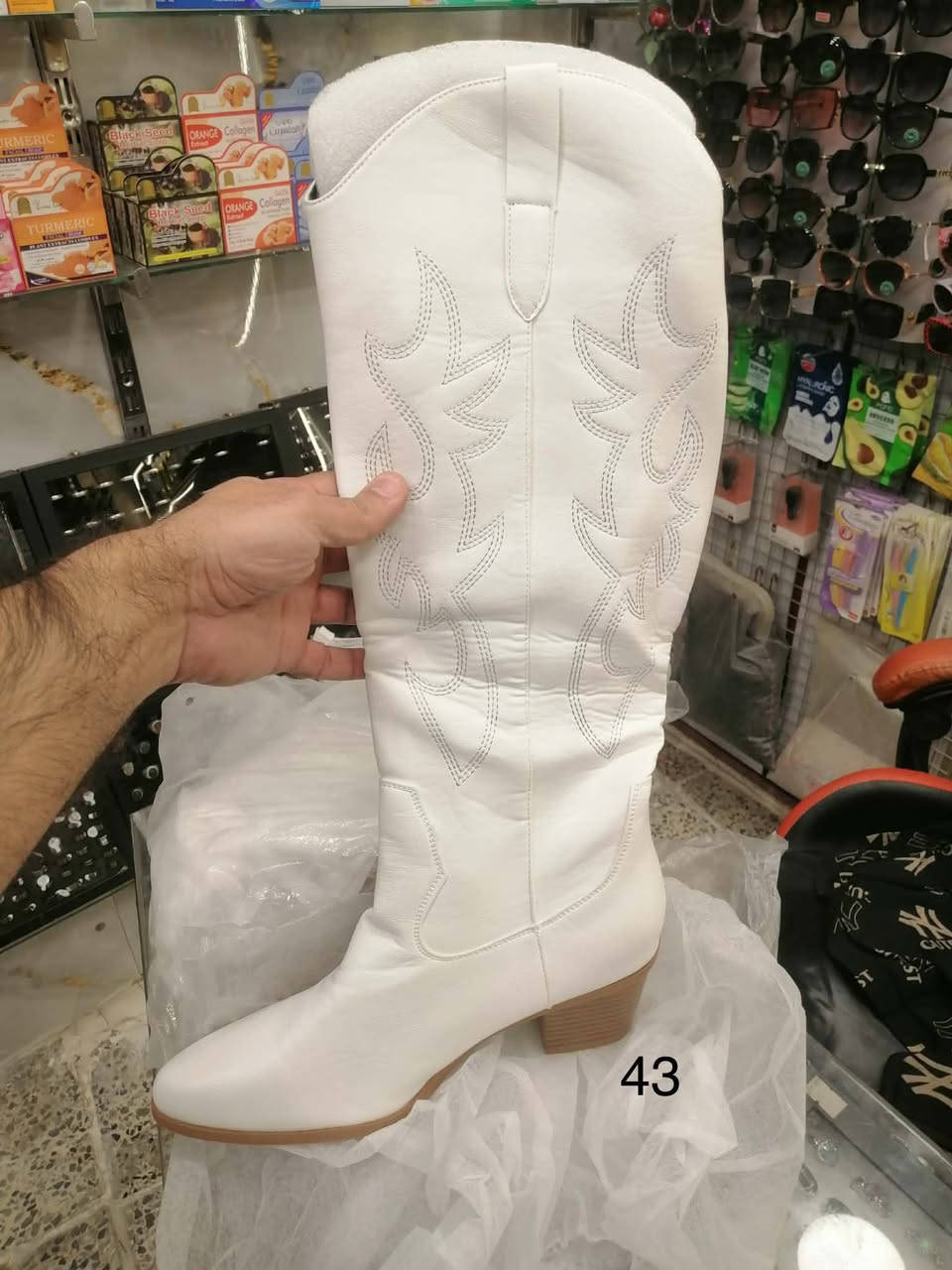 السلام عليكم
سعر حسب قطعه 
يوجد توصيل ٣ الف فقط
قياسات فقط معروض


**إذا كنت صاحب هذا الإعلان وتريد حذفه لأي سبب، رجاءا أرسل رسالة إلى الدعم الفني**