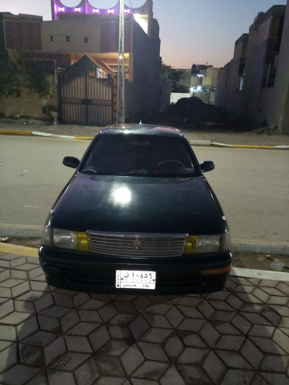 السلام عليكم بطه منتصل مديل ٩٣ رقم بغداد بسمي محرك ٢٥٠٠كيرمحرك مكفوله حدادي جديد تبريد شغال تخم تاير مصبوغ عام جمالي *********** مكاني واسط الزبيديه
