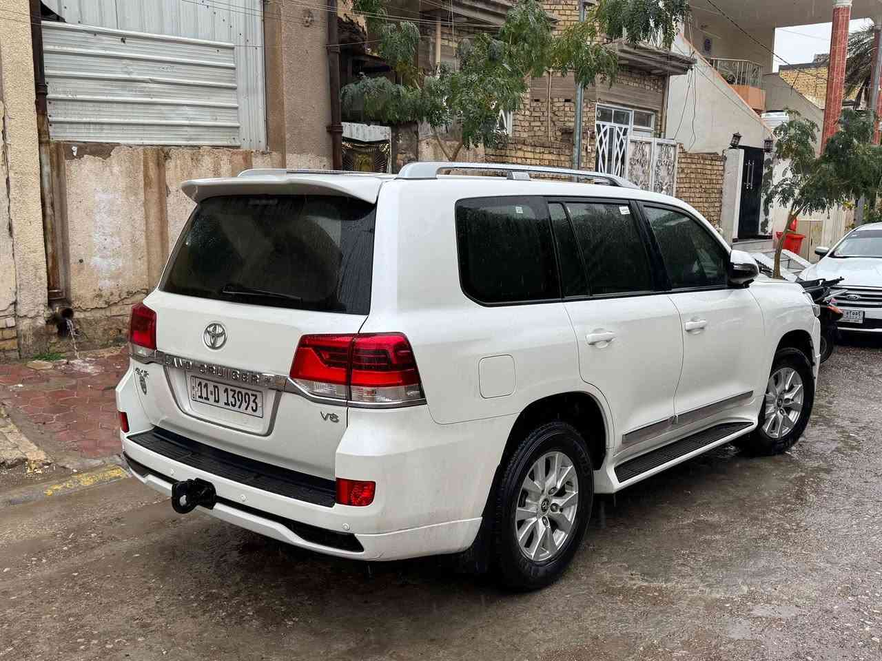 للبيع: لاندكروزر 2016 (GXR)
• المحرك: 6 سلندر (V6).
• الحالة: نظافة ممتازة  الضرر موضح في السونار 
• المواصفات: فتحة، بصمة، حساسات، دعامات كروم إشارات لكزز ، DVD شاشة 
• السعر: 41,000$ (4 شدات و10 ورقات).
للاستفسار:  ***********
 • الموقع : كوت / مركز المدينه
