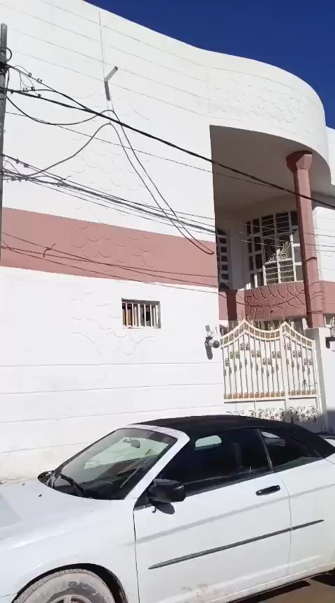 دار للبيع مساحه ١٦٢ م
واجهة ١٣ موقع مميز قرب شارع كربلاء 
منطقة ٤٧ بلبدايه ٤ غرف نوم صاله استقبال حمامات مطبخ 
بيت جدااا نظيف 
سعر ١٧٥ مع مجال قليل 
مكتب بيعة الغدير 
***********
