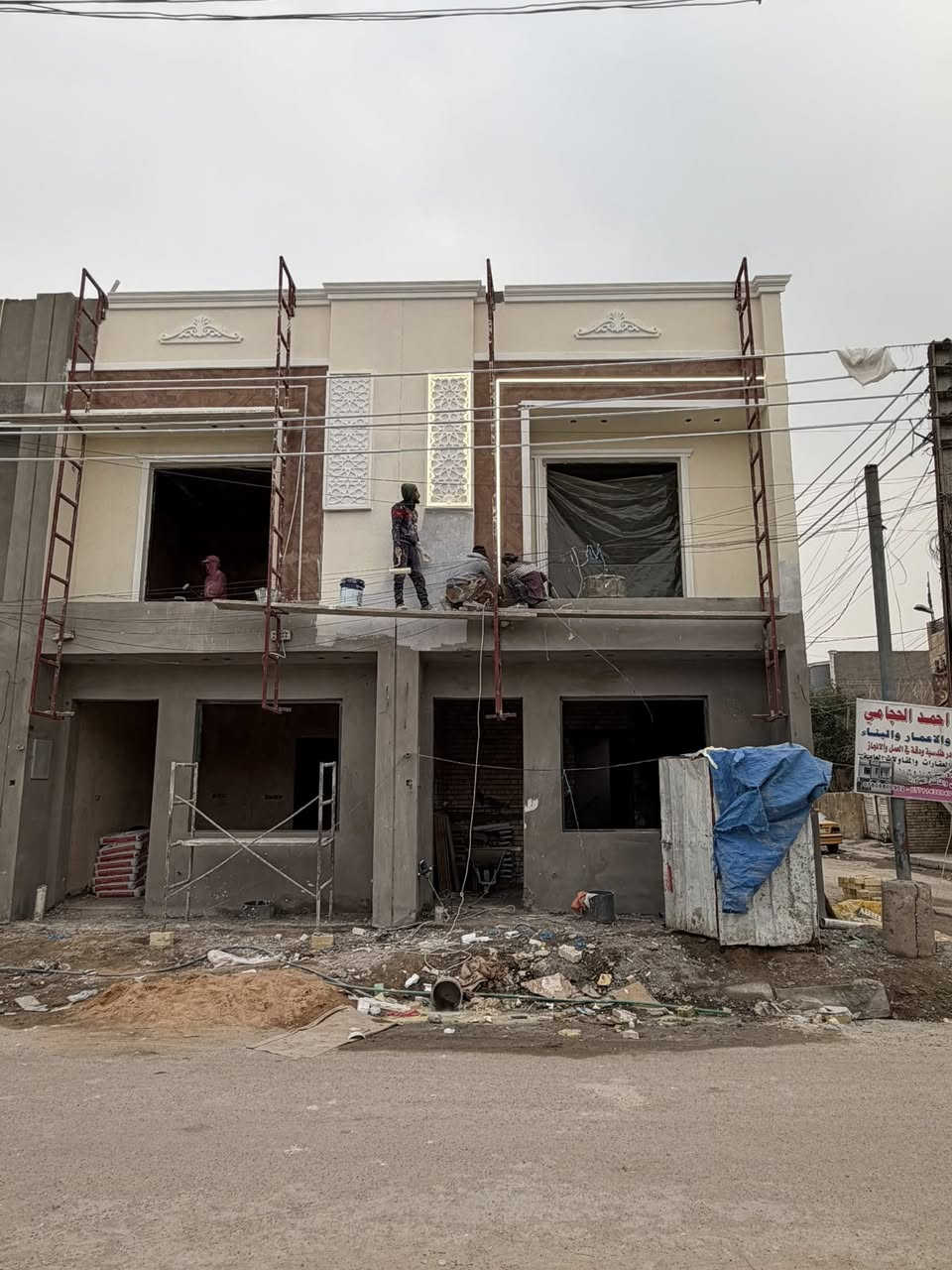 تابعني متخسر شي يوصلك كلشي مناسب 
مشتملات للبيع مساحه ٥٠ متر مكان مميز شهداء المعالف قرب الشارع العام مباشرتا بناء ٢٠٢٥ قيد الانشاء طابو صرف غرفتين نوم وحمامين واستقبال ومطبخ شغل درجه اولى شبابيك المنيوم بيبان قاصه اكتب تم يجيك السعر بلتعليق مكتب احمد الحجامي 
***********
***********
