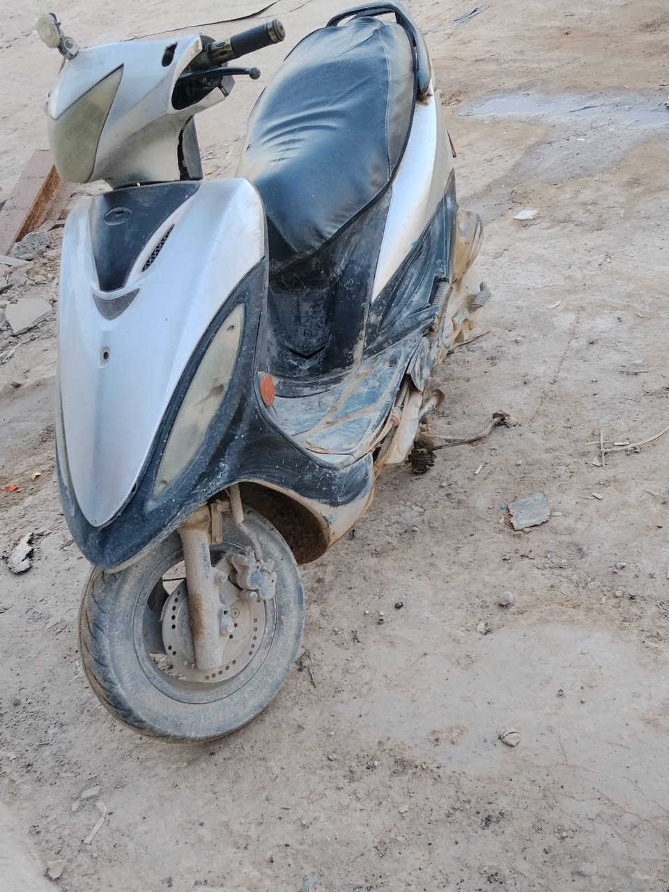 كامكو جي فور صالصنه رياضي كهربائيات كامله كابريتر جديده عوزه تجفيت الدراجه شغاله سعره 180. مال متوازي *********** بي واتساب
