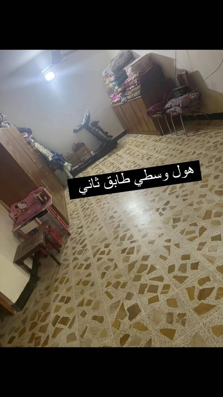 السلام وعليكم بيت للأيجار 200 و 14 متر في حي الشهداء واجهة 10 ونص 4 غرف نوم ثنين طابق ثاني وثنين طابق ارضي مطبخ حار وبارد سطح شتايكر حمامات عدد 2 داخل وخارج كراج يكفي سيارة وللمعلومة البيت مو وادي ارض اصلية السعر اتصل على هذا الرقم ***********
***********
