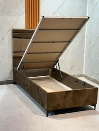 غرفة نوم • سرير • للبيع