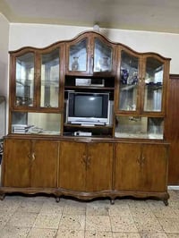 معرض وبوفية شغل قديم خشب صاج كلش قوي يجي قطعتين ينفصلن الفوگ والجوة ير...