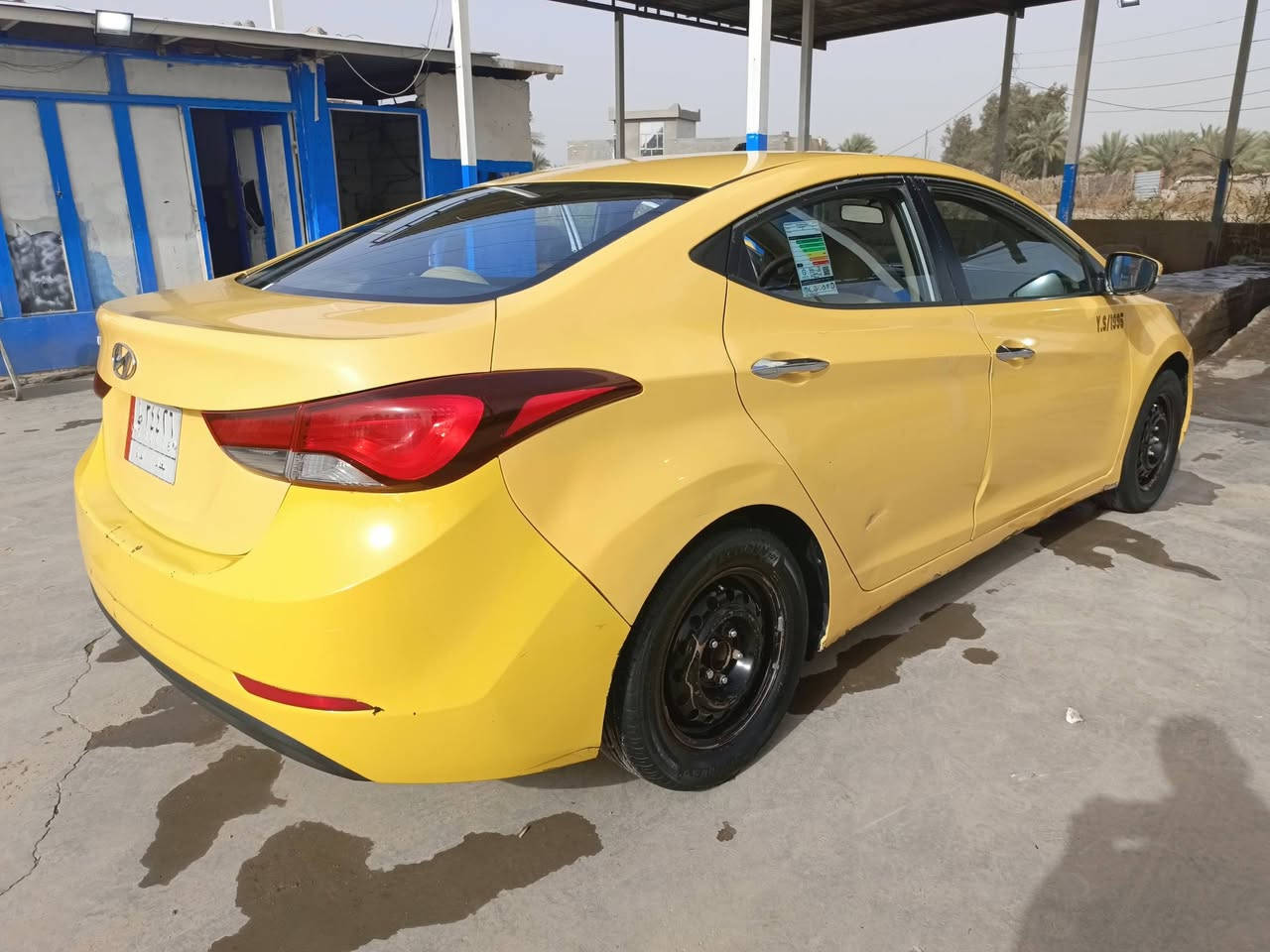 السلام وعليكم
لبيع النتراه خليجي 2015 فول موصفات عده البصمه 
  رقم بغداد مكفوله كفاله عامه 
سياره بسمي مصفره هيه وغرمات وسنويه ال 27
مكينه جديده وكير وصدر جاهزه لشارع مباشرته
  وتبريد قطعتين ومري شفط وفتحه سلايد 
سياره مسويله سيرفس كامل مال جناي 
مكان سياره بغداد الدوره السعر 125 وبيها مجال
 رقم تلفون ***********
