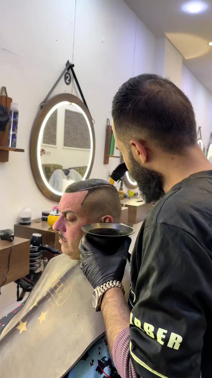 السلام عليكم اخر مقعد فارغ
محتاج حلاق فترة العيد او دائمي العمل بنظام الايجار او النص حسب الرغبة عنوان السنتر حي الشيماء
***********
