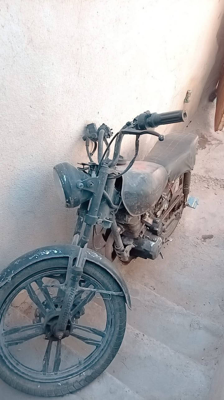 دراجه ايراني 4كير مابيه شي نقص بس ستان رايده 250وبيه مجال


**إذا كنت صاحب هذا الإعلان وتريد حذفه لأي سبب، رجاءا أرسل رسالة إلى الدعم الفني**