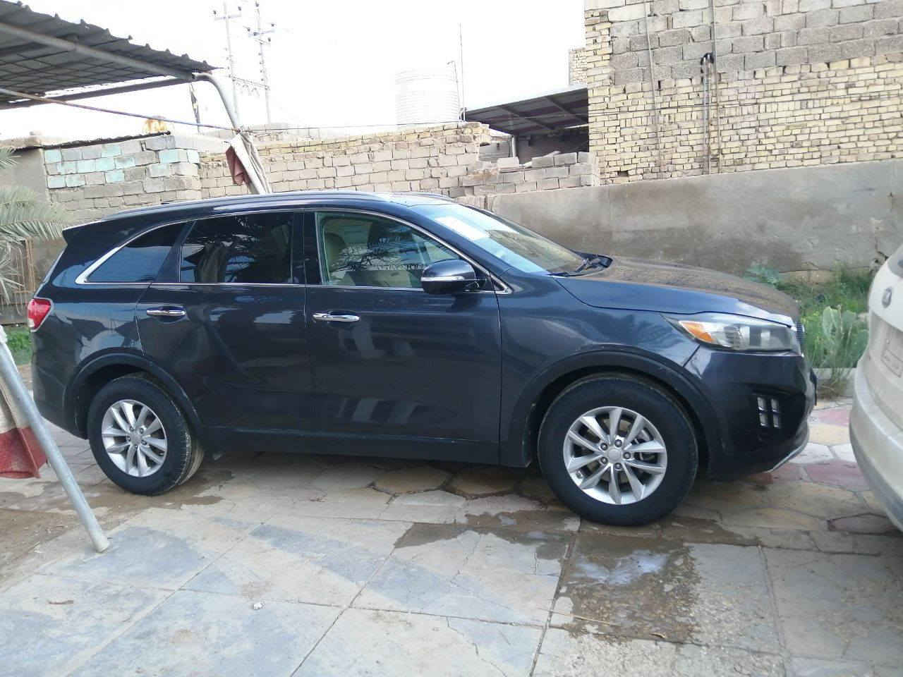 السلام عليكم للبيع كيا سورنتو 2016 وارد أمريكي ضربته جاملغ امامي وربع البنيد مصلحات نفسهن 
رقم ذي قار بأسمي مداور ثاني يوم السياره جاهزه للاخير مكينه كير حداديه تبريد تخم تاير كله مكفول السياره مال جناي صارله عدنه 5 سنوات حلوه ونضيفه 
السعر 150 وبيه مجال مكاني ذي قار الشطره 
للاستفسار *********** الشطره, ذي قار
