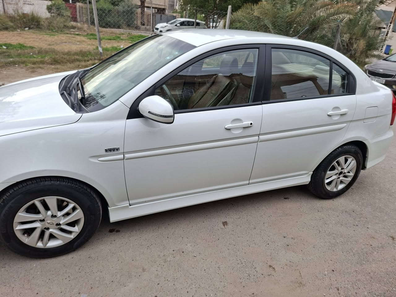 السلام عليكم
اكسنت  موديل ٢٠١٠  رياضي محرك ١٦٠٠ دبل قطره

رقم شمالي هزه وفحص ورقم كله جديد

صدر تبريد تدفئه تخم تاير كهربائيات كلها شغاله والسياره نظيفه

السياره مكفوله  من الصبغ ماعدا الدعاميات مصبوغه

بغداد العامريه

سعر ٩٧ ورقه بيها مجال

للاستفسار اتصال او واتس اب

***********
