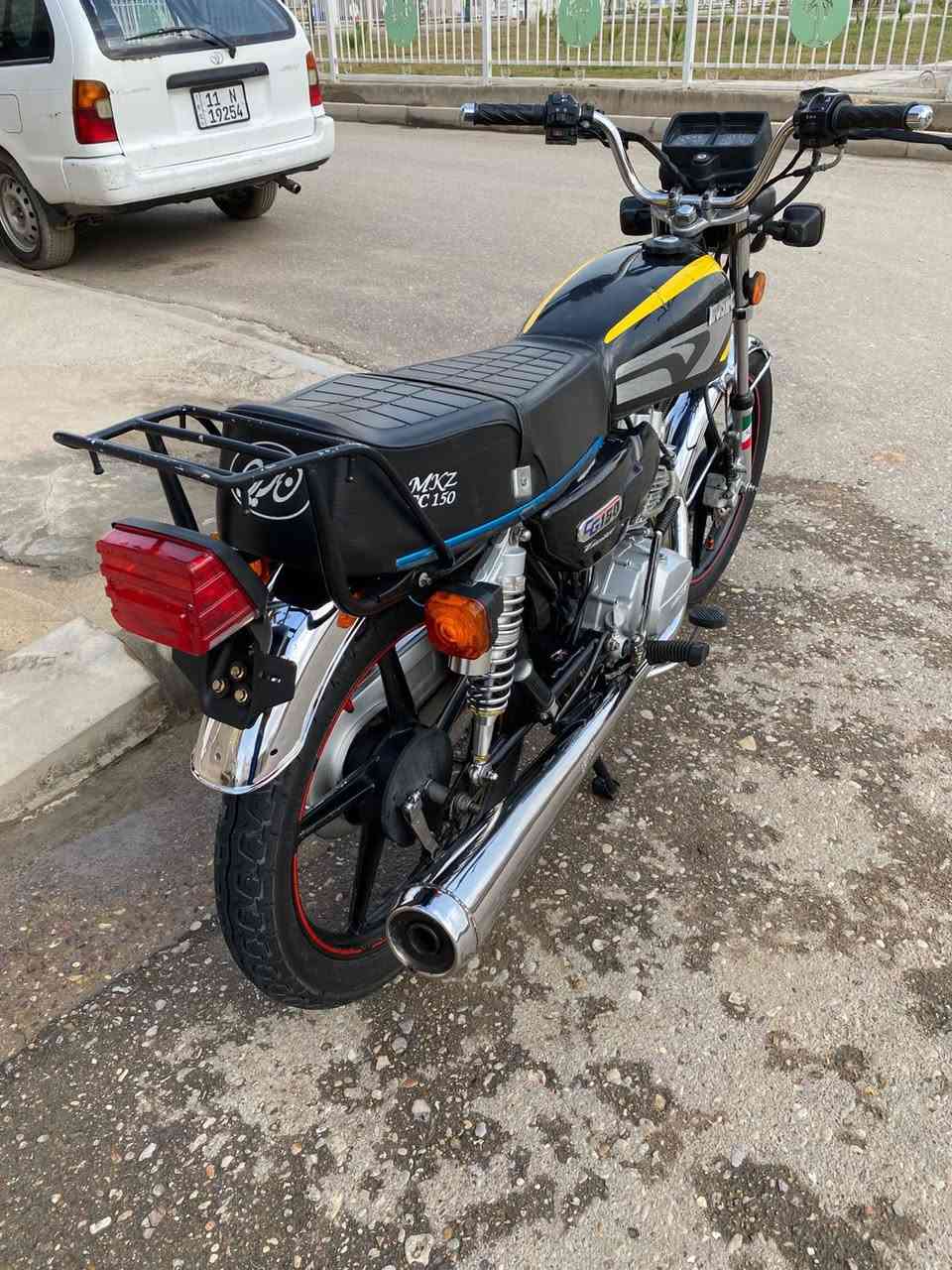 سلام عليكم دراجه M K Z مال ايران محرك  124   سلف  كهربائيات كلها شغاله مكفوله مكانها العماره للاستفسار اتصل ***********
