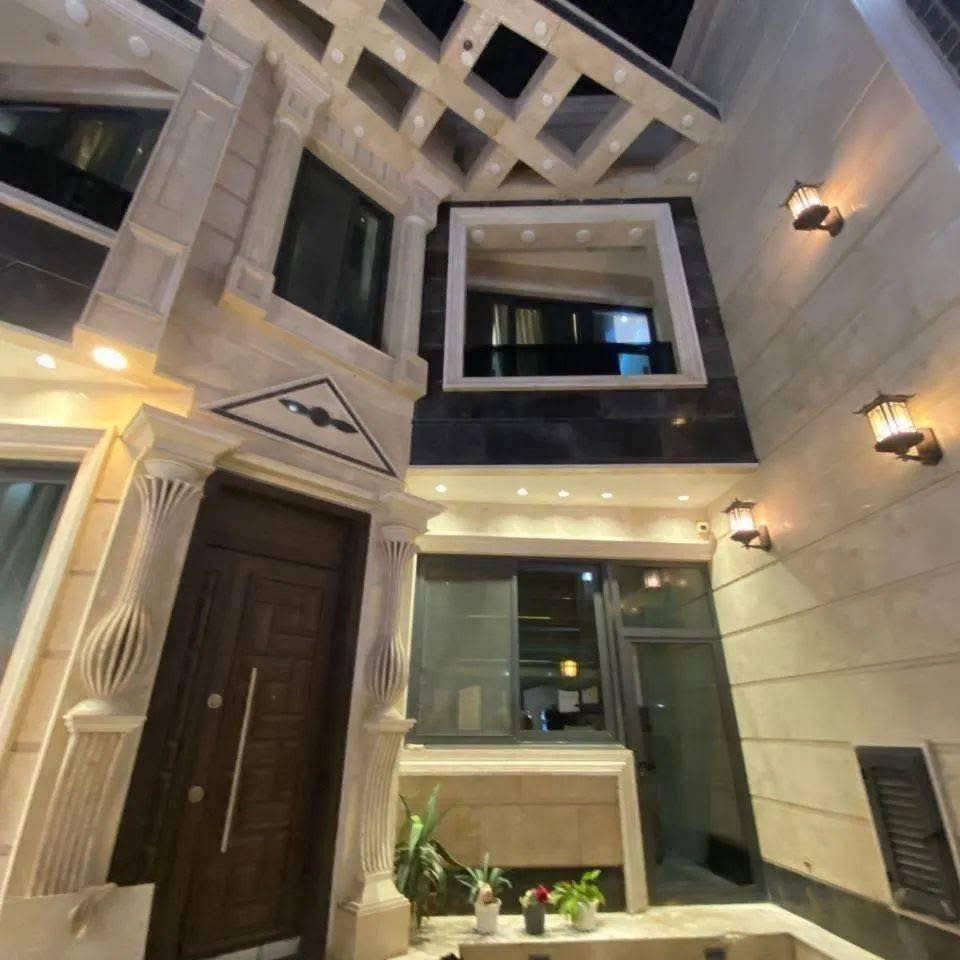 اعلان ●○● للبيع

بيت مودرن المساحه 《٢٠٠ متر 》سنه البناء 《٢٠٢٢》
 طابقين ونصف الواجه《 ٨ متر》 النزال 《٢٥ متر》
الواقع في حي الجهاد الضباط 
مزايا البيت ●○● واجه وارضيه مرمر طابقين ونصف غرف نوم نظام الماستر الابواب الخارجيه قاصه الشبابيك الالمنيوم  السقوم نقوش مغربيه 
محتويات البيت 《٧ غرف نوم》 《٨ حمامات 》《حولي 》《صاله ضيوف 》《مطبخ  مناور》 《سطح كبير و كراج 》

للاستفسار مراسلة الصفحة او الاتصال

على الارقام واتساب

☎️ ***********

☎️***********

زورو موقعنا ((مــكتــب بــاب الحــارة)) في حي الجهاد مقابل ((جامـــع النــور))ومجاور(( شارع التكية)) يوجد كافة العروضات وكافة المساحات للـــدور والاراضـــي
بإدارة { السيد ابو أنس}🇮🇶🇮🇶
