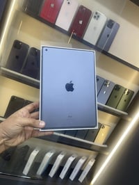 ايباد ٩ • ذاكرة ٦٤ • بطارية ٩٣