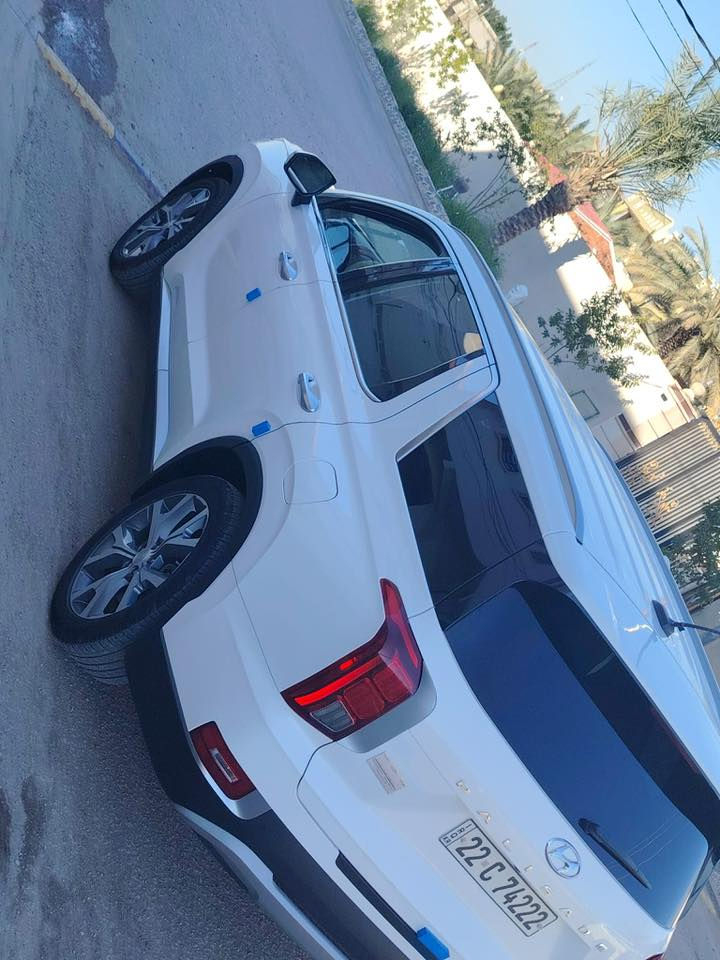 السلام عليكم هونداي بلسايد / موديل ٢٠٢٠ ابيض
رقم اربيل انكليزي

داخل ابيض ملكي +صاجي

فول مواصفات 

فتحة سقف

بصمة تشغيل وتشغيل عن بعد

شاشة كبيرة 

كشنات جلد 

كشن منفصل VIP

تدفئة كشنات

كشنات تحكم كهرباء

 منفذ شحن  هاتف كل المقاعد 

شحن لاسلكي

خزن وضعيات 

٤ وضعيات قياده

فول تحكم ستيرن 

مثبت سرعة 

جنطه كهرباء 

عاكسة كهرباء للاناره الخارجية

كشنات كهرباء

سايد بريك اوتو

السياره مكفوله كفاله عامه بيها تكحيل والسونار مرفق بالمنشور 

داخل جديد 

كير محرك كفاله

وبعد بيه مواصفات مامذكوره 

ماشيه ٥٤ الف

السعر ٢٢٩ $

المكان بابل

***********
