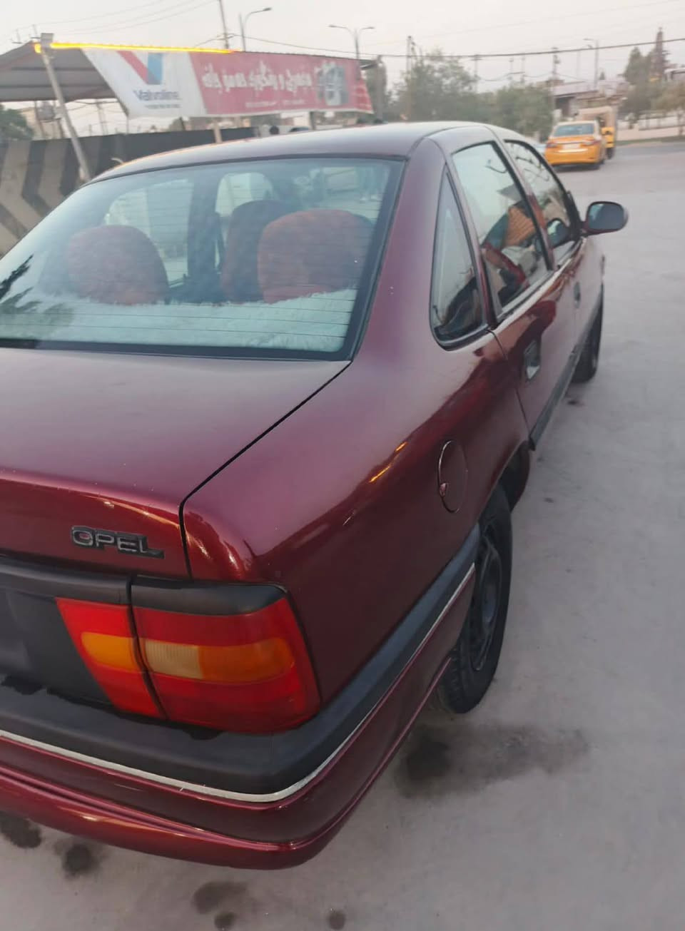 مودل 1991
ڕەقەم سلێمانی 
بیتاقەی بەنزینی هەیە
چوار تایەی تازە
مه كينه 20 
به شه رت تحويل غرامه براوه
*********** كركوك, العراق
