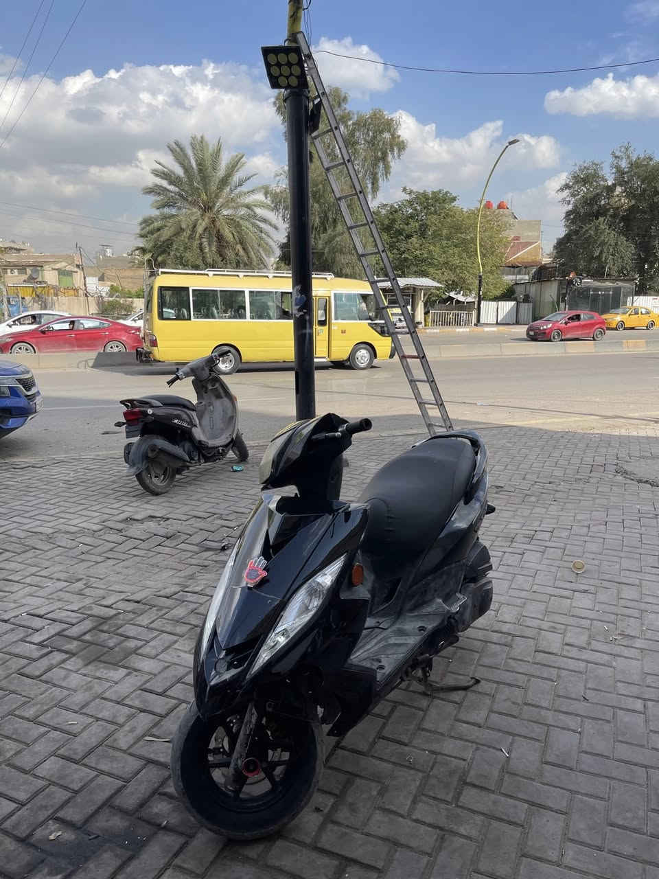 السلام عليكم دراجة جيتي ار نظيفة فقط البجم مبدل تجاري والباقي كله بلاد جيب فيتر واقحص الدراجة مكفولة من التاير للتاير مكاني بغداد سعر ( 750 ) ***********
