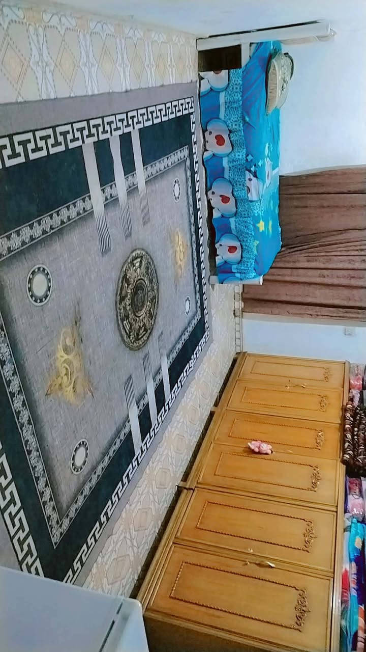 السلام عليكم
دار للبيع 
المساحه ١٨٠ متر 
بناء بلوك عكاده بناء حديث
يحتوي على غرفتين نوم وصاله ومطبخ وصحيات داخلية وخارجية وبراني
سطح شتايكر 
الموقع خلف جامعه السماوة البوحسين 
للاستفسار الاتصال على الرقم ***********

