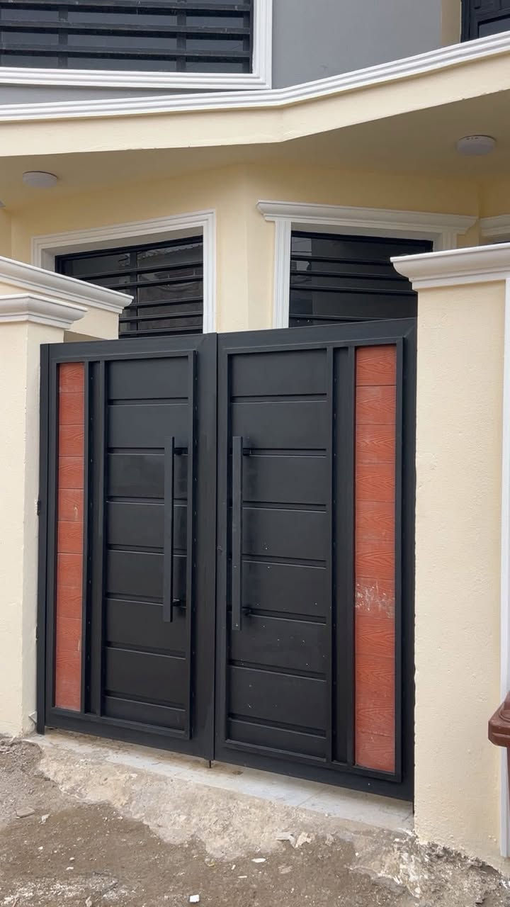 دار للبيع 100م جاهز للسكن 
منطقة باب الحارة الزراعي ***********
