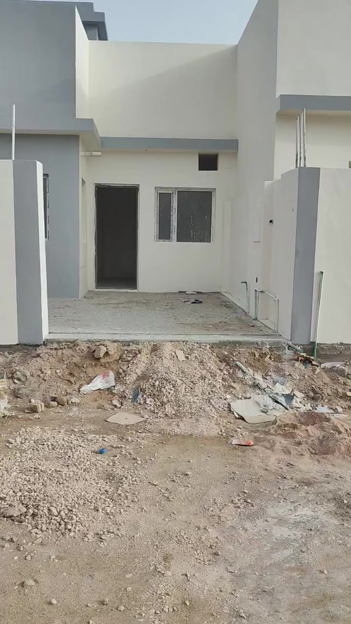 #دار_للبيع 150 متر
📍 #مجمع_أبو_تراب_السكني 
✨ الدار #جاهز_للسكن فوراً
✨ موقع مرتب وهدوء بالمجمع
✨ سند حر
✨ البيع نقداً فقط
✨ بدون تطلوعة
📞 للاستفسار: ***********
📱 متوفر واتساب
