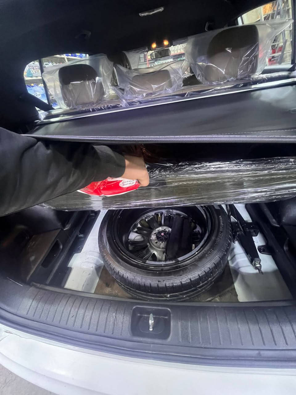 سلام وعليكم عندي سبورتج
٢٠١٨خليجه 
محرك 2000
رقم بغداد
رقم مميز
تخم تايره جديد
باتري جديد
ماشيه ٩٤الف
سياره مكفوله
سياره بصمه
دخل حمصي
سياره حلوه
واستخدام بيت 
سعر سياره 
١٧٥٠٠$
رقم ***********
