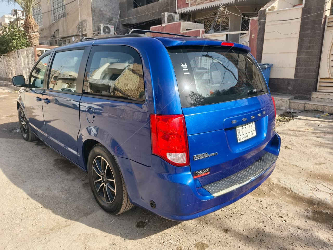 السلام عليكم دودج كرفان GT موديل 2019 فول مواصفات بردات بيبان كهرباء جنطة كهرباء جامات ٦ كهرباء ميكنة 3600 حادثها بأمريكا جاملغ عكس السايق نفسه موجود وهنا بيها باب سلايد نفس الجهة مضروب موضح بالصور السيارة جاهزة صدر حدادية كلها جديدة السيارة بأسمي 
السعر 185 
مكاني بغداد حي اور 
***********
