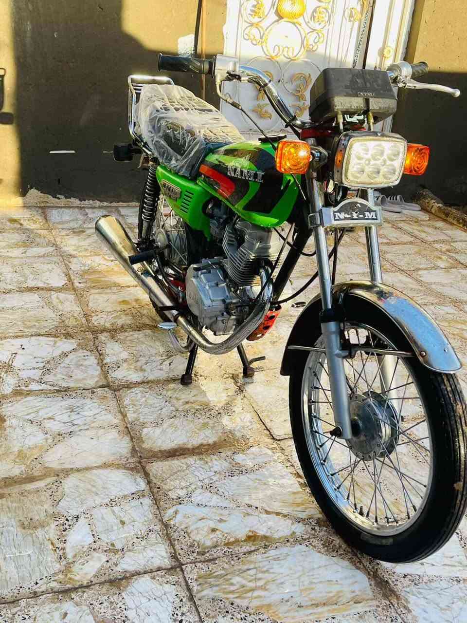 دراجه للبيع 4كير مكينه 23شلامجه اصلي شاصي2009اوراق اصولي او مراوس بسكنر
***********
