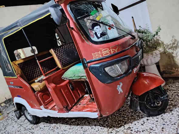 سلام عليكم تكتك للبيع موديل /18/مجفته جديد أوراق اصولي المكان الحمزه الغربي #***********#(2350) قفل
