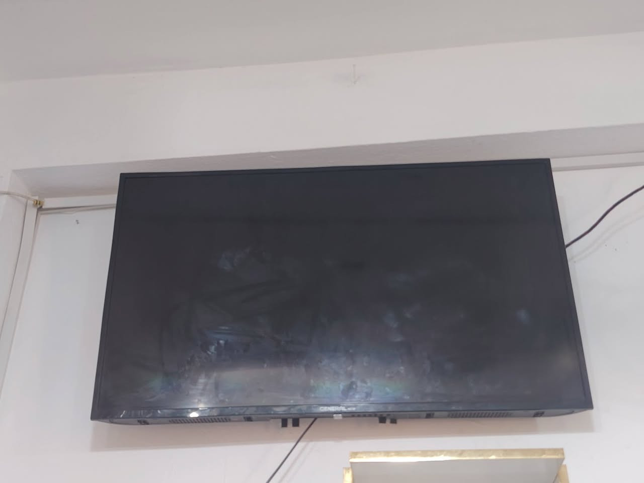 بلازمه ام نت تدعم اج دي نوعها جنرال حجم 43 كبيرة سعر 250 وبيها مجال بسيط مكان مكرمه كلشي مبيهه تصليح مداخله جديدة صارلهه 9 اشهر  مشتريهه


**إذا كنت صاحب هذا الإعلان وتريد حذفه لأي سبب، رجاءا أرسل رسالة إلى الدعم الفني**