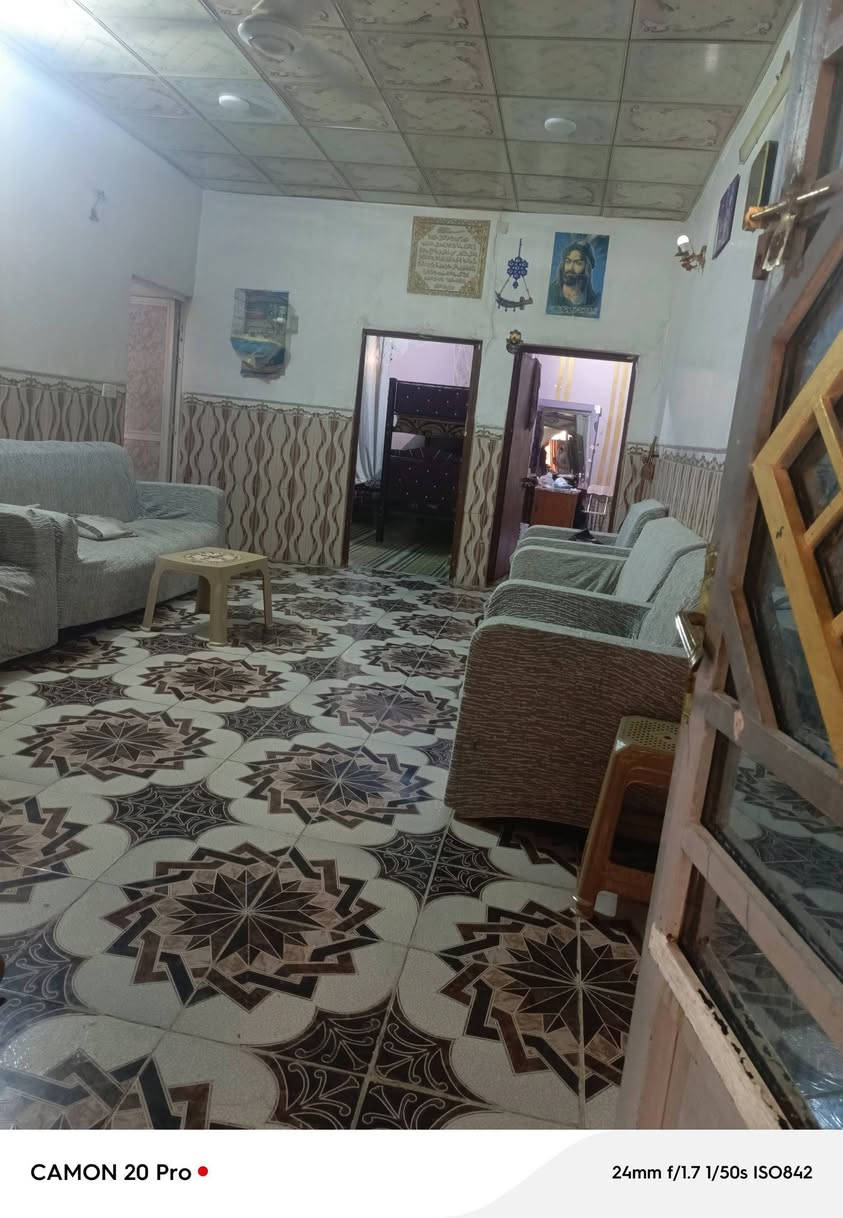 سلام عليكم بيت البيع ٣٠٠متر بصفه جامعه كربلاء قرار محكمه البيت سند ٢٥ المساحه ٣٠٠متر سعر ٥٢وبيه مجال السفسار مرواس عدي بسياره بيت قطعة عادي كلشي محسابه السفسار ***********وساب
